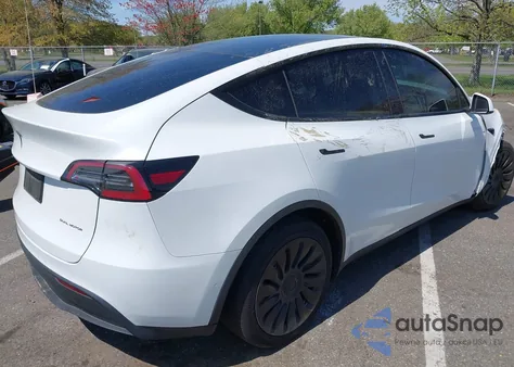 2020 Tesla Model Y z USA, uszkodzony, nr VIN 5YJYGDEE0LF047030